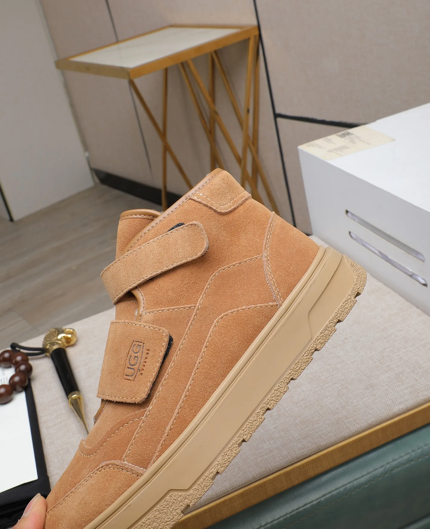 Men's shoes 💰600 IUGGI new retro presbyopia men's shoes, casual and versatile, full of high-end sense, fashionable, luxury and personalized style, joint style, retro presbyopia factor, full of handsome style, first layer suede cowhide, wool lining, rubber outsole, light and non-slip size: 39-44